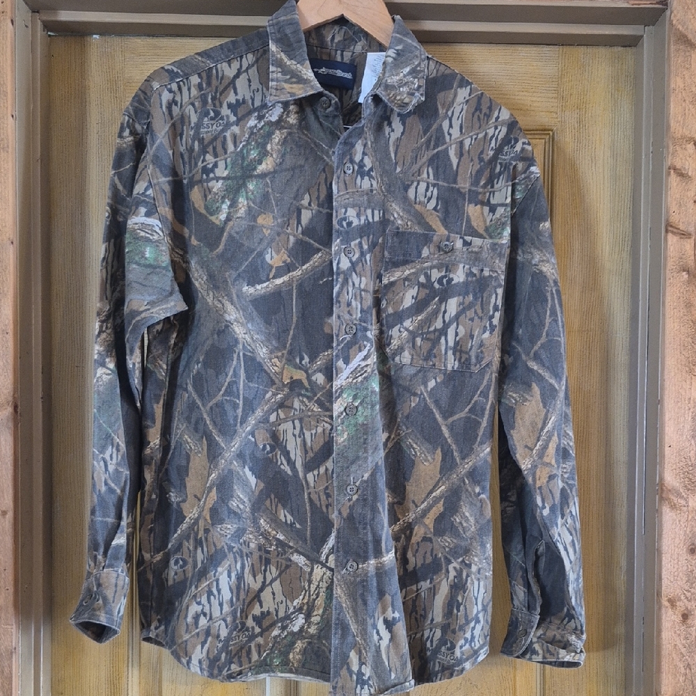 Mossy Oak Long Sleeve Button Up Camo Cotton Poly Shirt Medium Unisex Outdoor